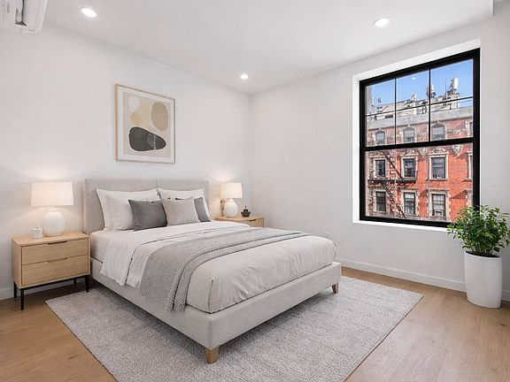 4th image of 141 2nd Ave APT 15