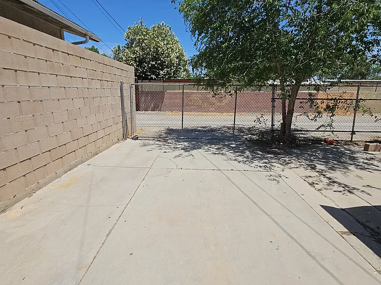 44928 Kingtree Ave — Photo 19