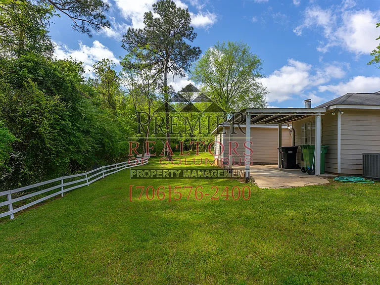 1740 Doerun Dr — Photo 32