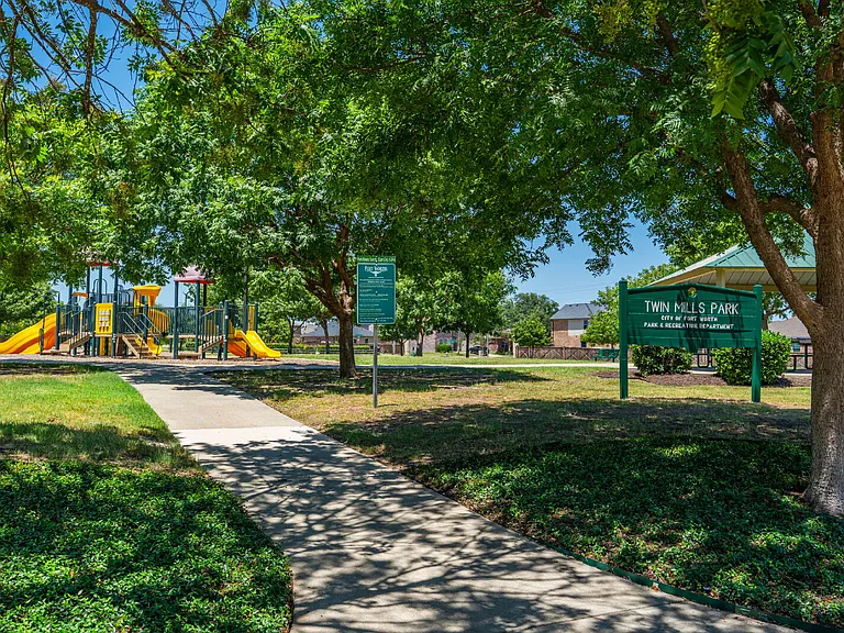 5201 Threshing Dr — Photo 10