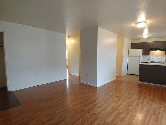 3rd image of 4018-4028 S Warner St #4028-4