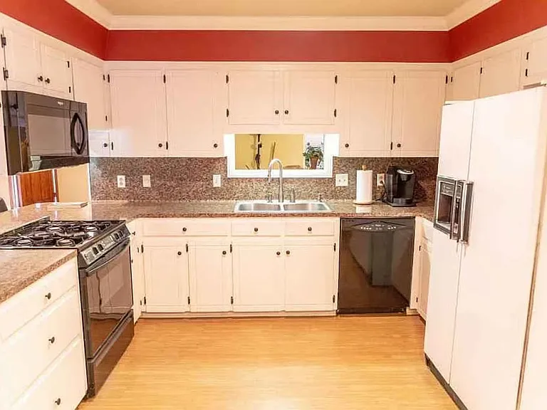 506 Kees Cir — Photo 6