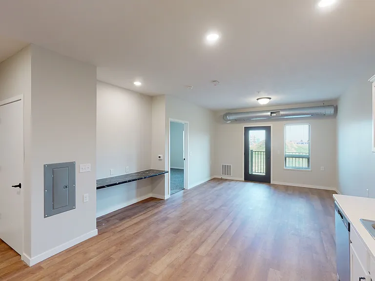 2901 S Burnsfield Ave #102 — Photo 8