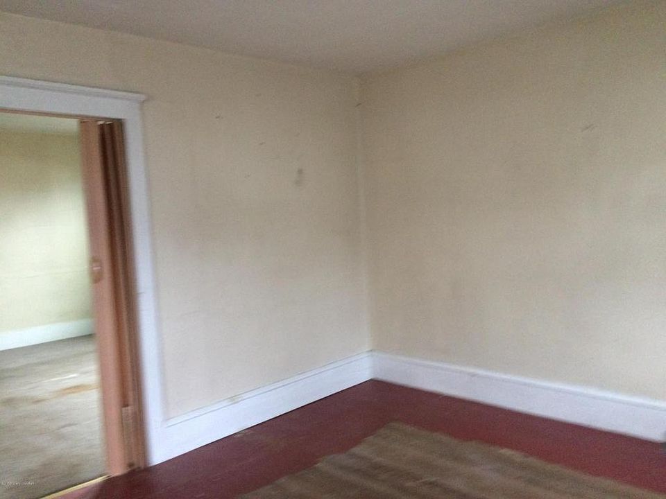 2nd image of 146 Howard St