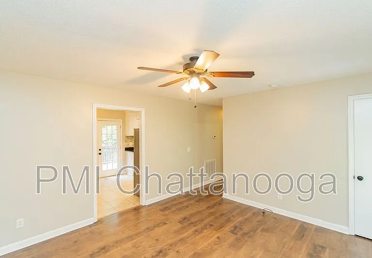 37 Anderson Rd — Photo 18