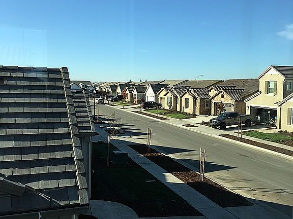 3rd image of 244 Isabella Dr