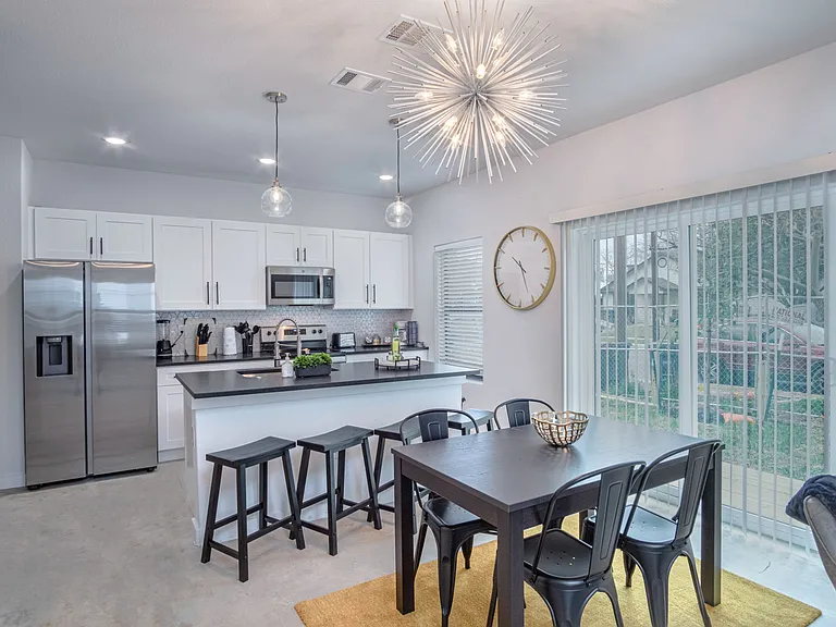 1018 Delaware St #2 — Photo 4