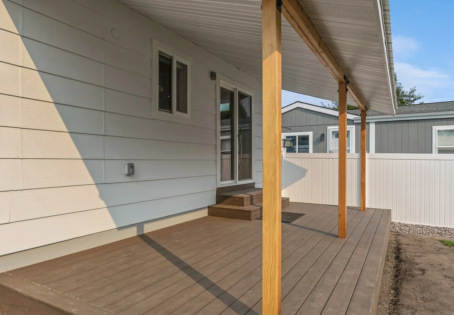 3 bed, 1120 sqft, $2,600 — Photo 3