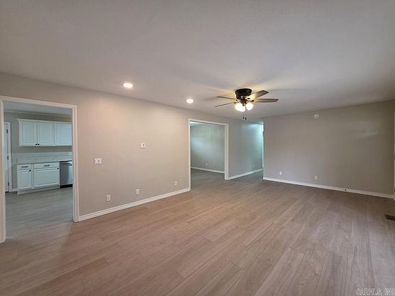 3rd image of 302 Mildred Dr E