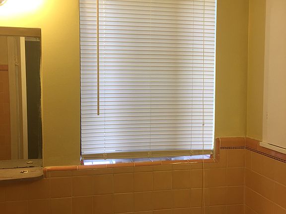 5th image of 2302 Kenwood Blvd APT 2