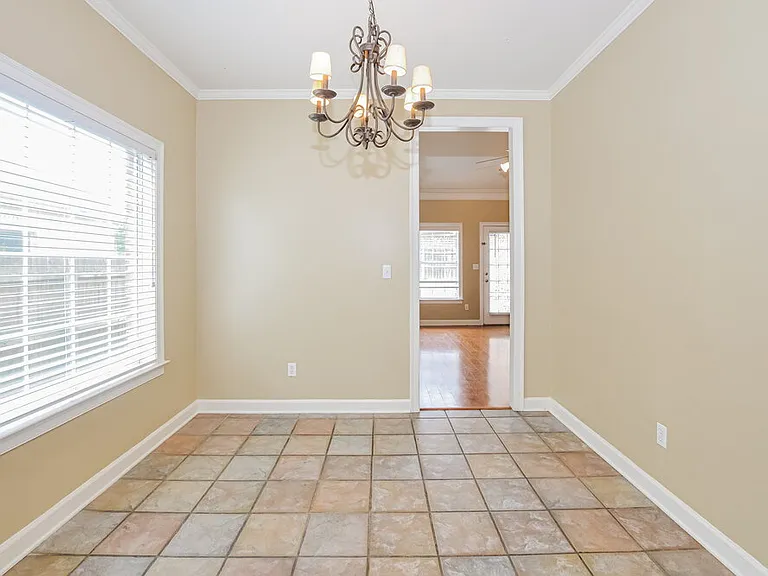 2722 Nelle Ln — Photo 6