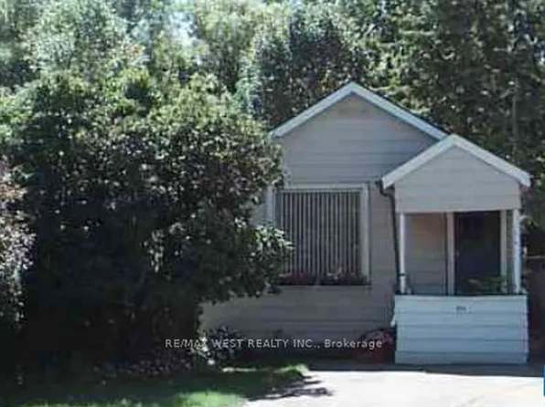 954 Beechwood Ave, Mississauga, ON L5G 4E2