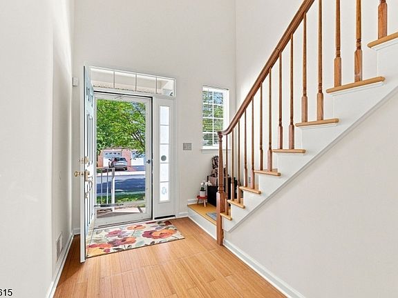 2nd image of 54 Jackson Ave