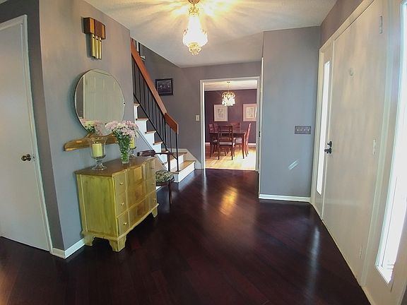 3rd image of 1 Bardney Cir