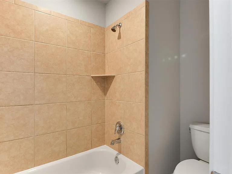 2929 Harvester Ln — Photo 23