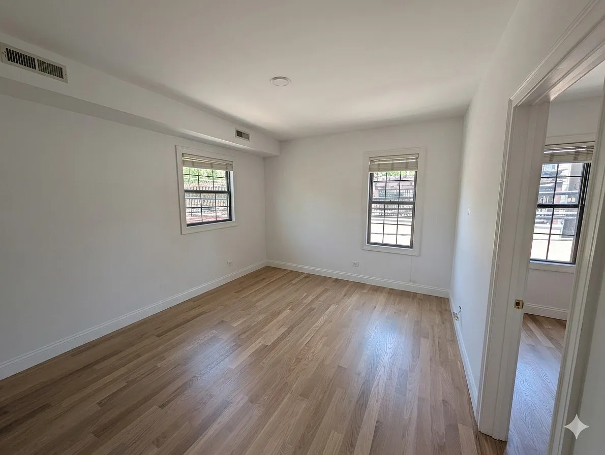 Building Photo - 1835 N Bissell St #1R