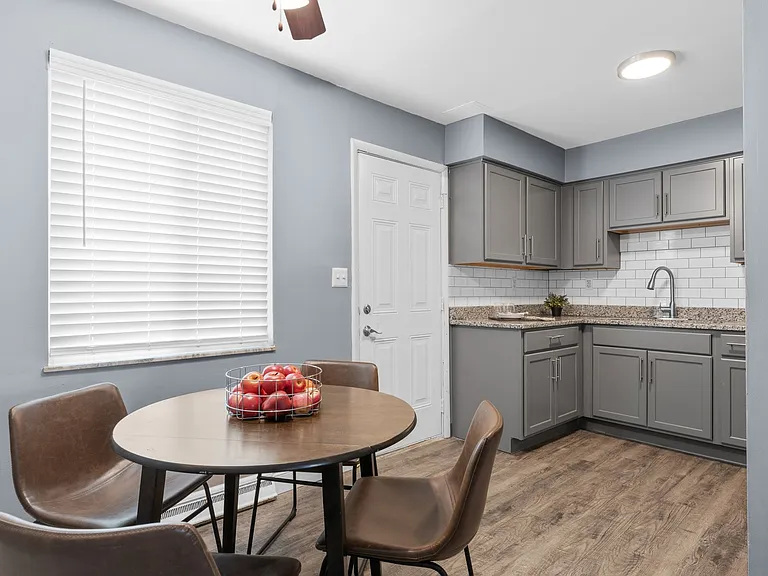 Townhomes at Bexley Creek — Photo 18