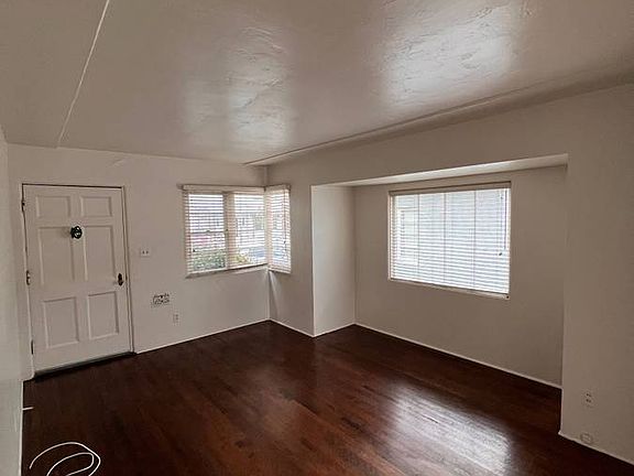 Front Room/Living Room