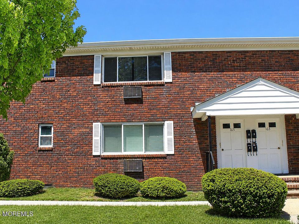 1st image of 165 Wyckoff Rd #B