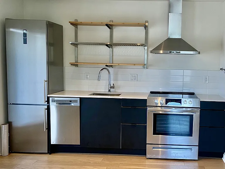60 E 32nd St #1 — Photo 3
