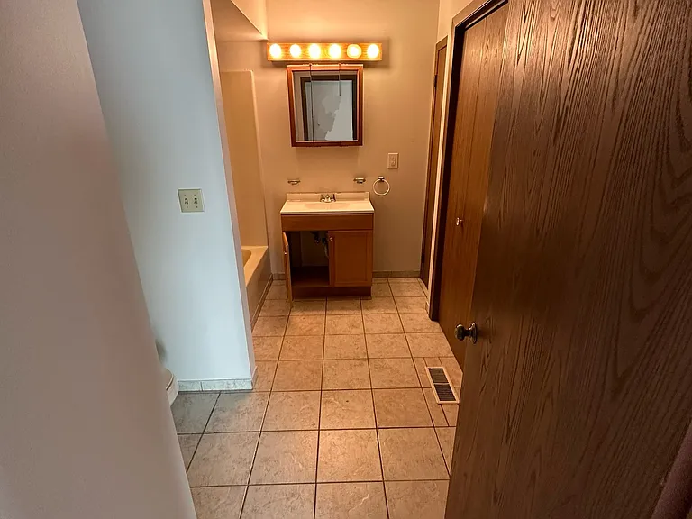 114 Hillcrest Ave #114 — Photo 4