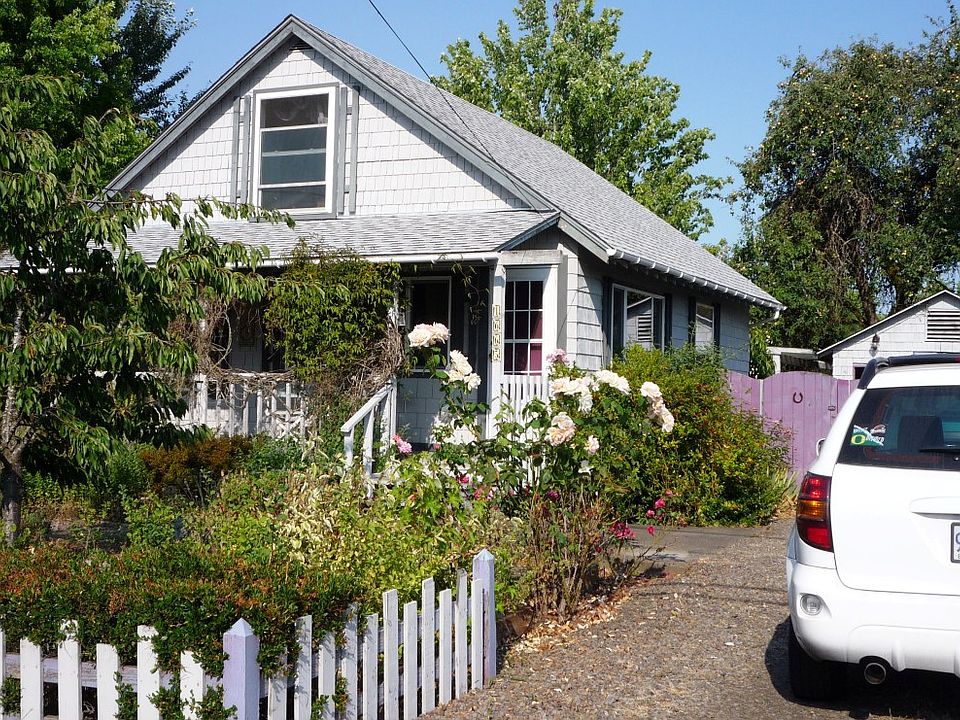 more photos at wvmls.com (MLS#  656370)