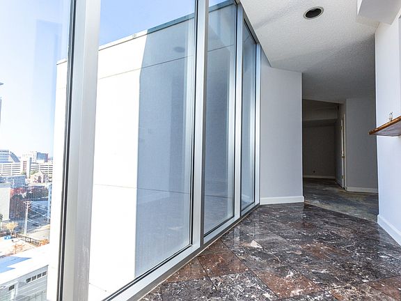 4th image of 900 19th Ave S APT 1201