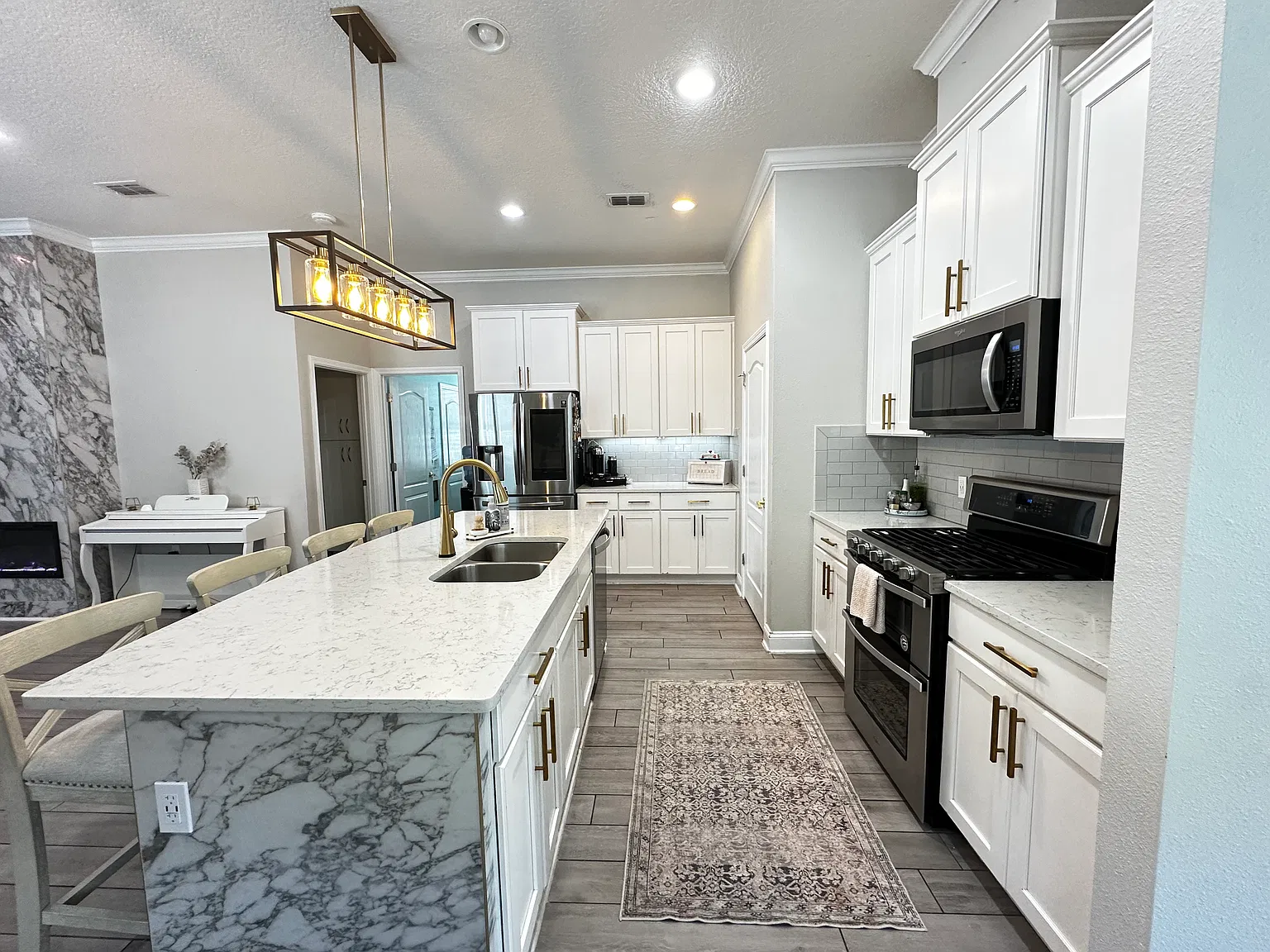 4 bed, 1779 sqft, $2,900 — Photo 4