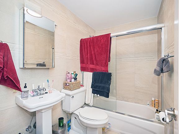 3rd image of 1140 Dean St APT 1