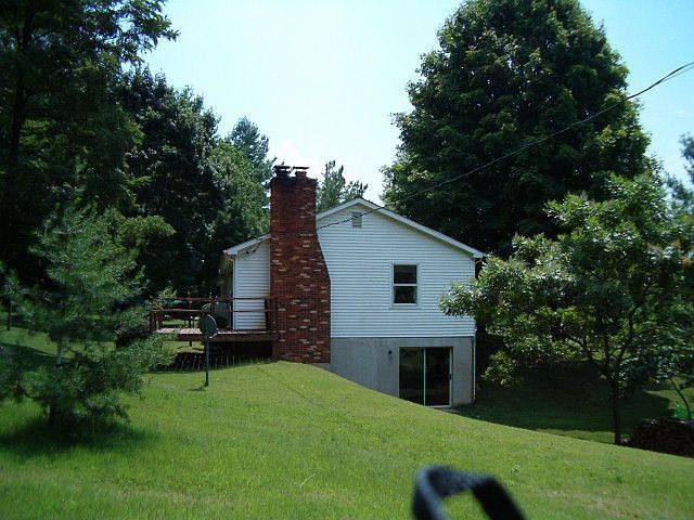 2nd image of 20952 Evergreen Mills Rd