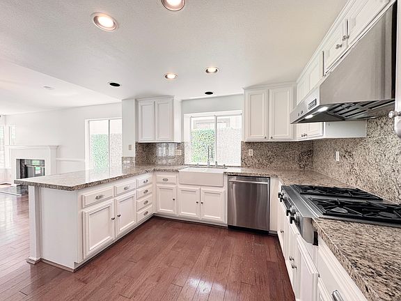 5th image of 24664 Vista Cerritos