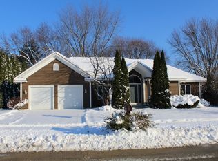 1271 Muriel St, Woodstock, IL 60098