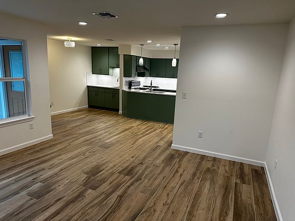 Living / Dining / Kitchen