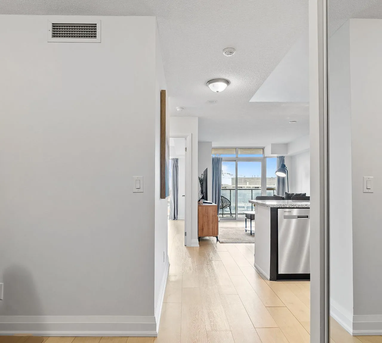 2 bed, $2,350 — Photo 2