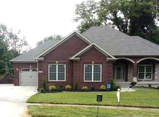 9714 Southern Breeze Ln, Louisville, KY 40299