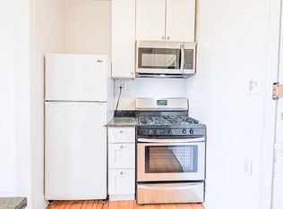 4260 N Clark St #1E, Chicago, IL 60613