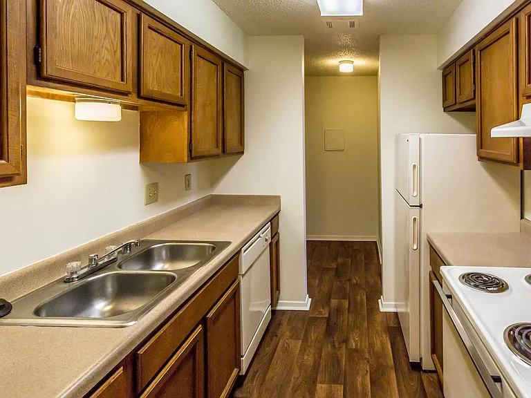 Foothills Apartments — Photo 19