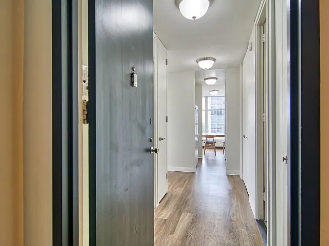 Entry-one bedroom apartment