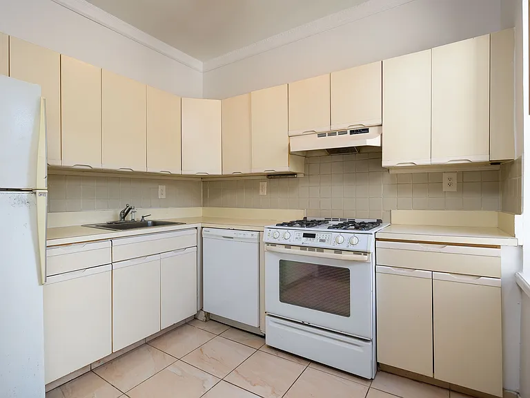 2116 Dorchester Rd #4J — Photo 10