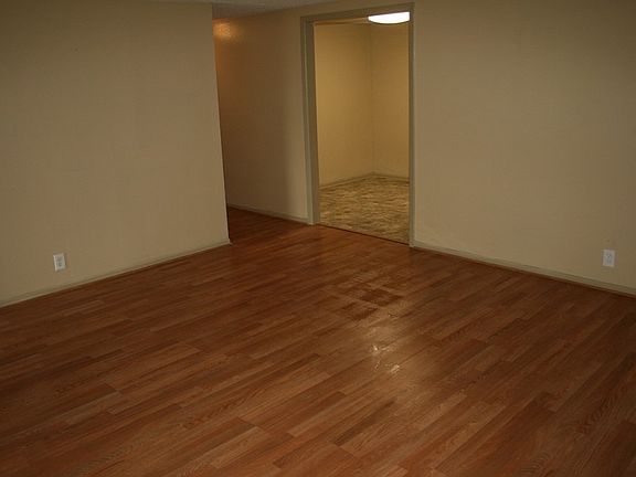 3rd image of 29038 Diamond Dr