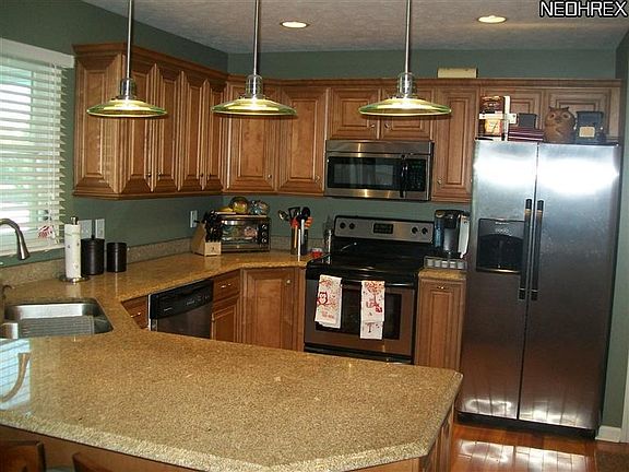 3rd image of 2168 Lake Pointe Dr
