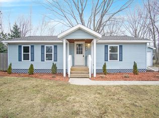 502 N Reinberg Ave, Scottville, MI 49454