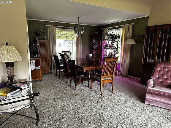 3rd image of 624 Pierce St