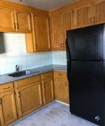 4th image of 4416 Moorpark Ave