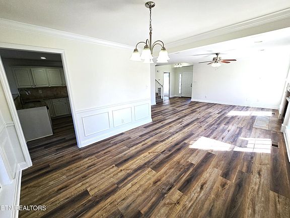 5th image of 10237 Canton Place Ln