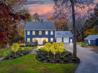 17 Fox Run Rd, Falmouth, ME 04105