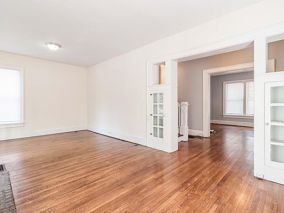 5th image of 2258 Summit St