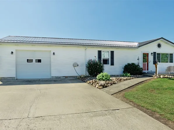 611 W Gibson Ave, Connellsville, PA 15425