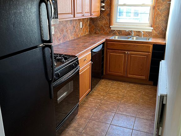 4th image of 3656 Grand Ave S #302