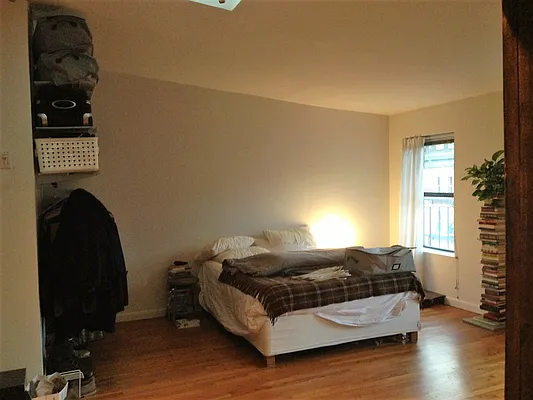 Rented by Caravaggio Loria, LREB | media 18